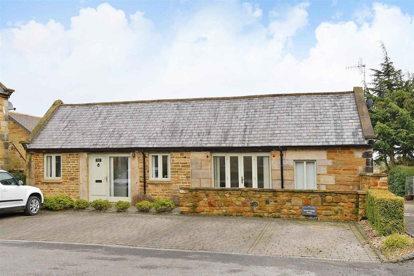 2 bed property in Farriers Cottage, Birdholme Farm, Chesterfield